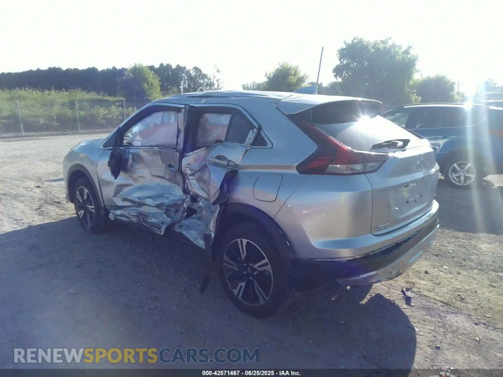 3 Photograph of a damaged car JA4ATWAA9RZ062098 MITSUBISHI ECLIPSE CROSS 2024