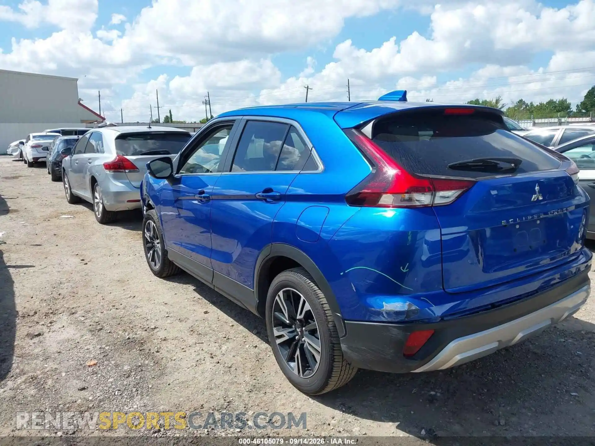3 Фотография поврежденного автомобиля JA4ATWAA4TZ004469 MITSUBISHI ECLIPSE CROSS 2026