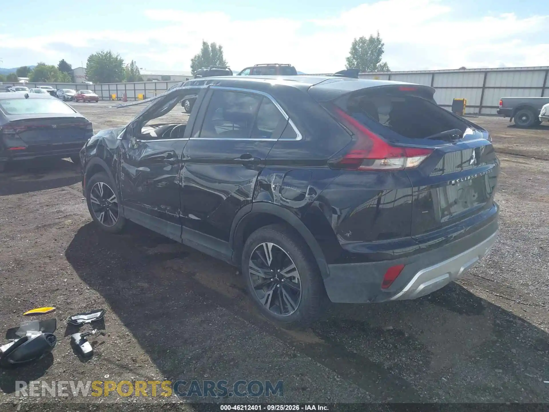 3 Фотография поврежденного автомобиля JA4ATWAA8TZ029679 MITSUBISHI ECLIPSE CROSS 2026