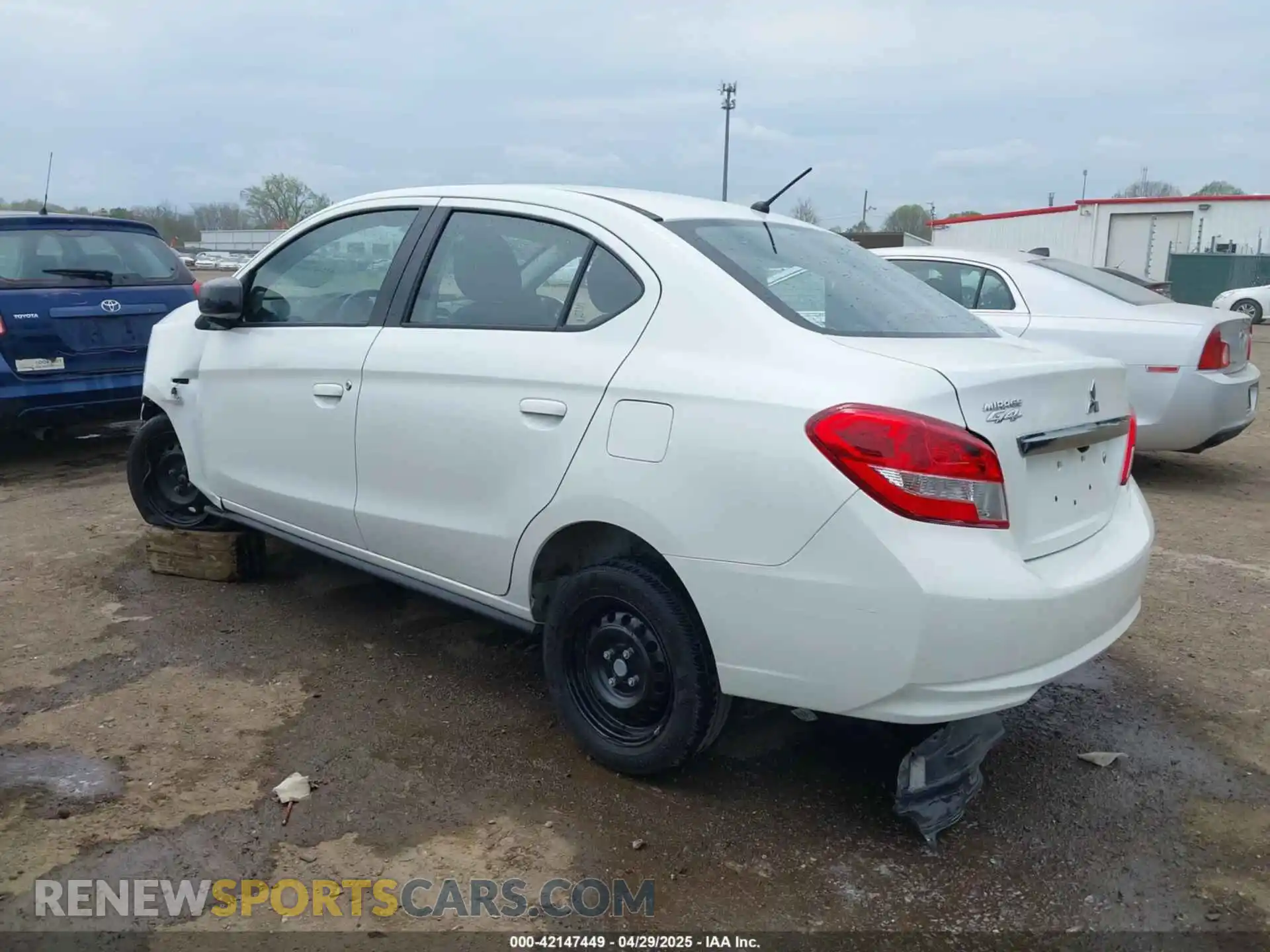 3 fotografías del automóvil dañado ML32F3FJ3LHF07981 MITSUBISHI MIRAGE G4 2020