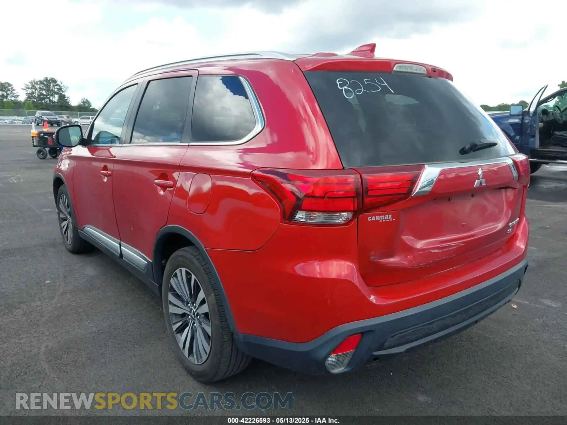 3 Photograph of a damaged car JA4AD3A3XKZ028254 MITSUBISHI OUTLANDER 2019