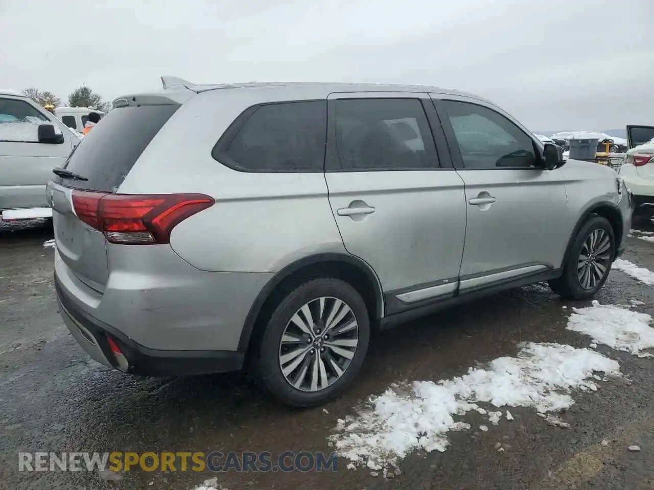 3 Photograph of a damaged car JA4AD2A31LZ009202 MITSUBISHI OUTLANDER 2020