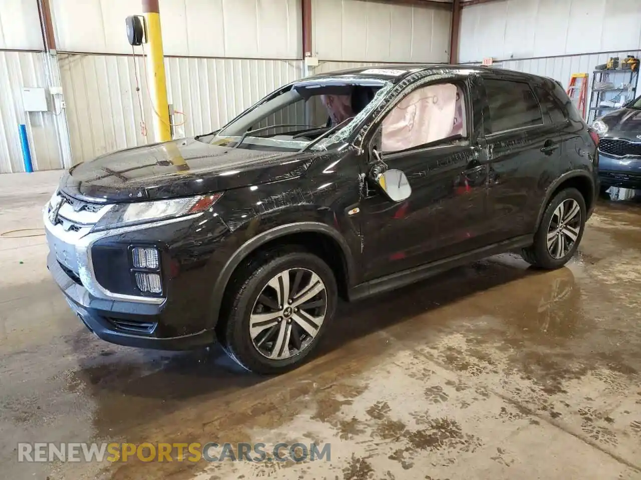 1 Photograph of a damaged car JA4AP3AU5LU008976 MITSUBISHI OUTLANDER 2020