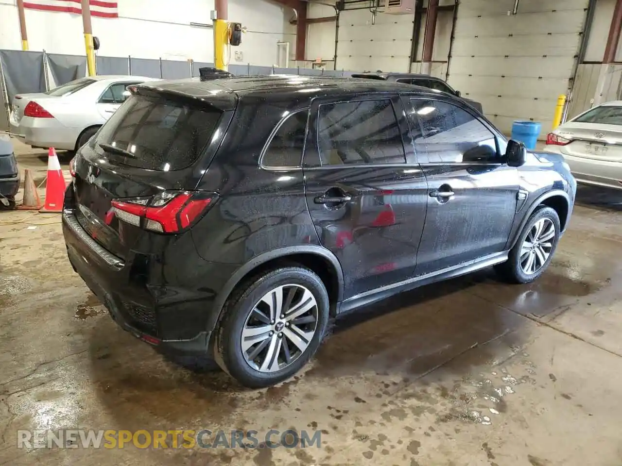 3 Photograph of a damaged car JA4AP3AU5LU008976 MITSUBISHI OUTLANDER 2020