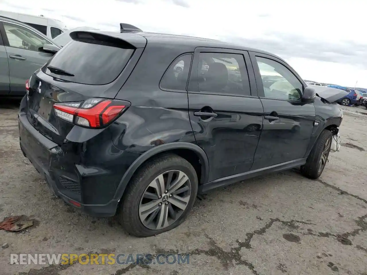 3 Photograph of a damaged car JA4AP3AU7LU009451 MITSUBISHI OUTLANDER 2020
