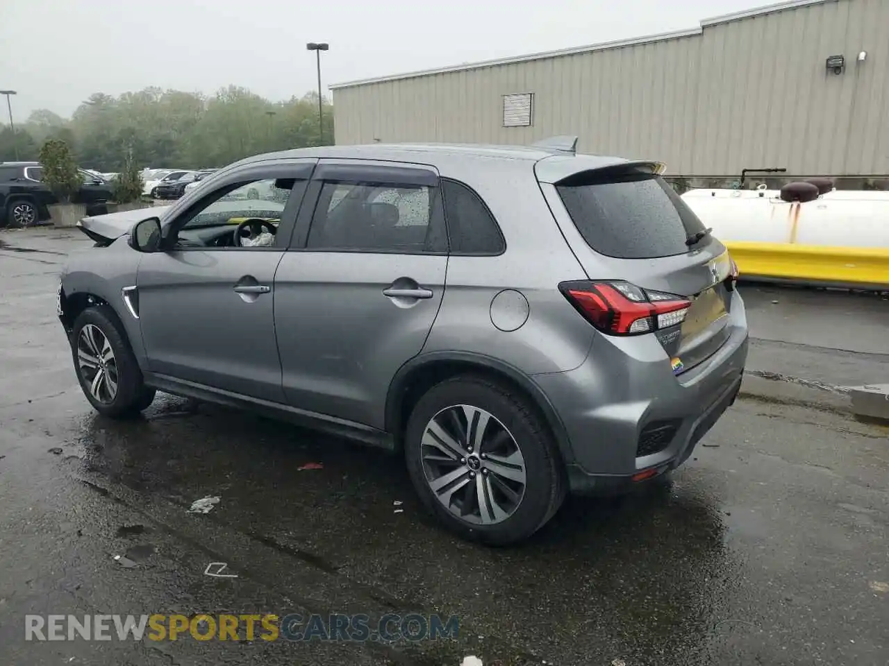 2 Photograph of a damaged car JA4AP4AU5LU008465 MITSUBISHI OUTLANDER 2020