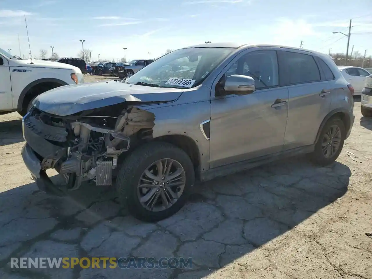 1 Photograph of a damaged car JA4AP4AU8LU015992 MITSUBISHI OUTLANDER 2020