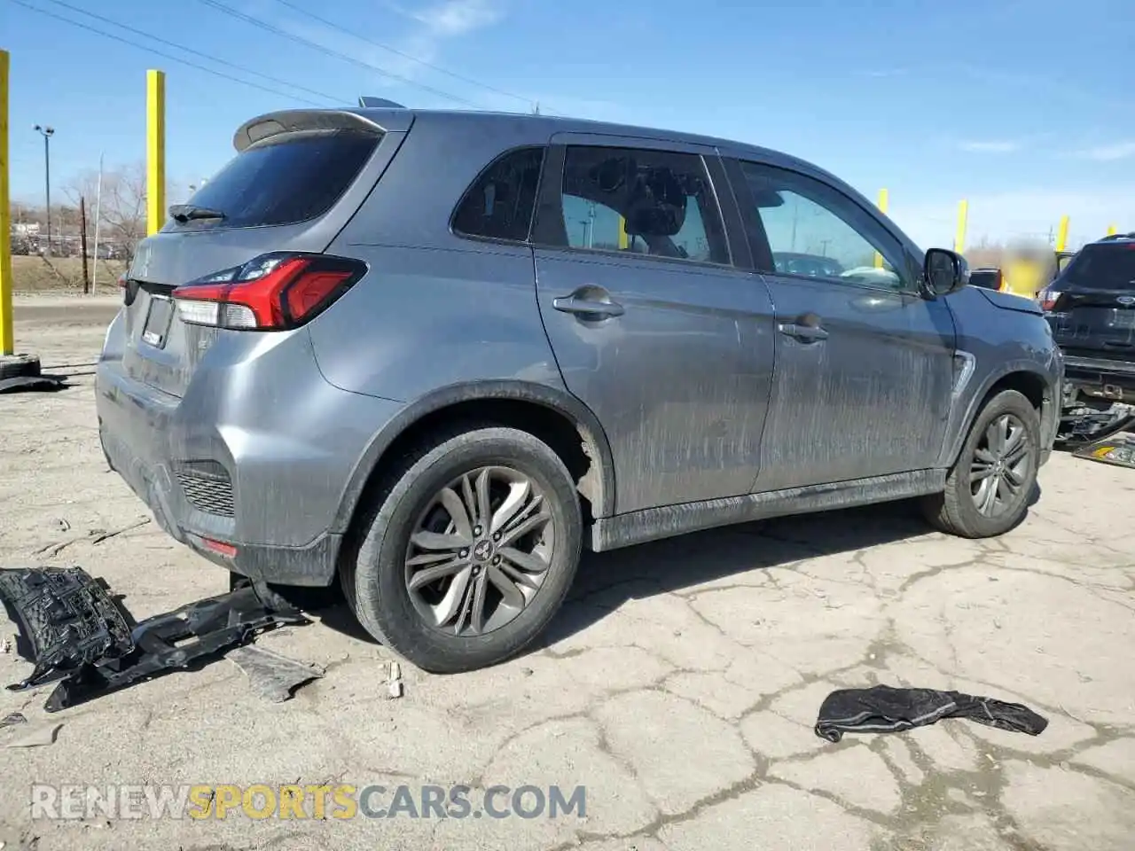 3 Photograph of a damaged car JA4AP4AU8LU015992 MITSUBISHI OUTLANDER 2020