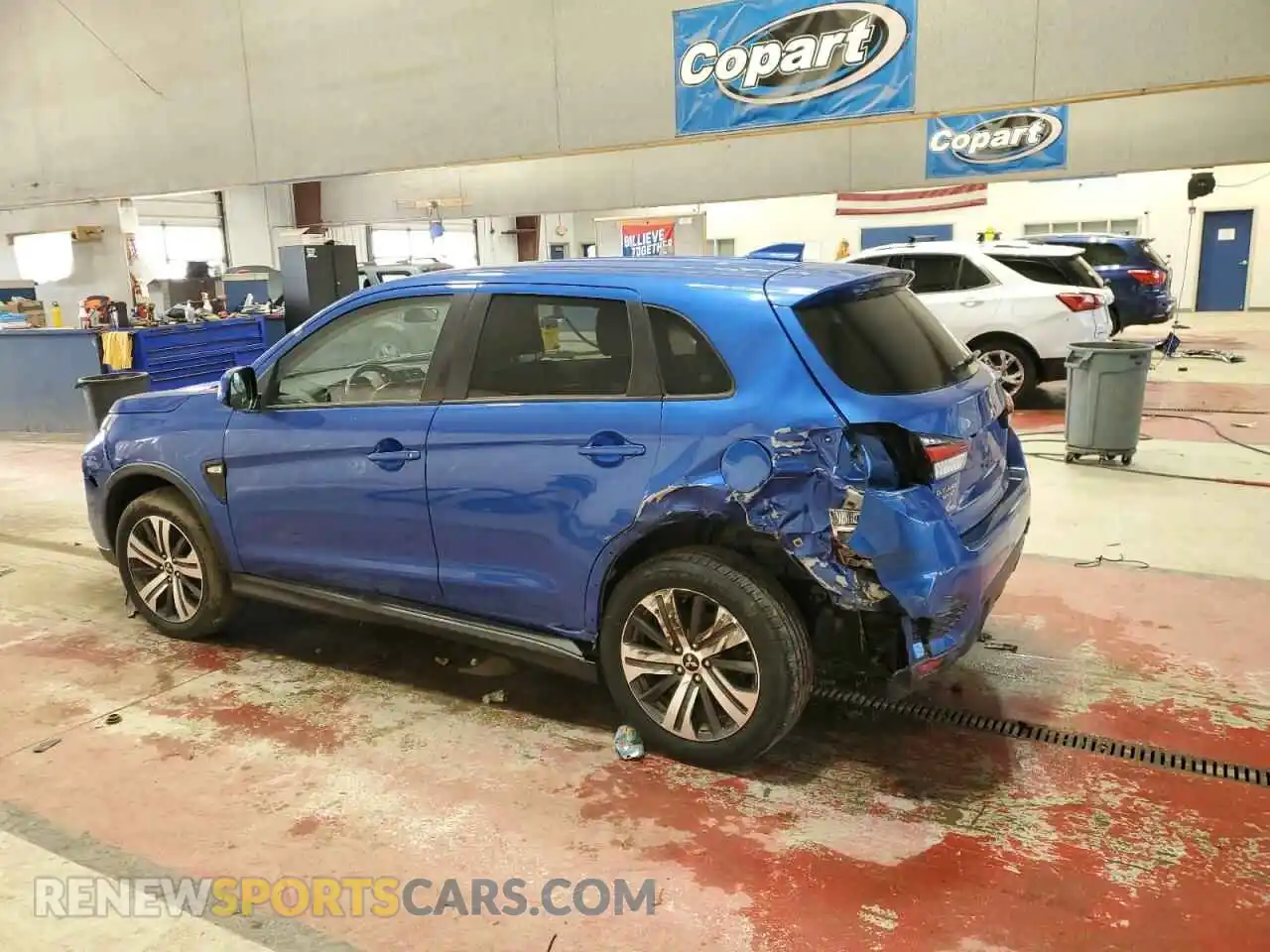2 Photograph of a damaged car JA4AR3AU2LU005205 MITSUBISHI OUTLANDER 2020