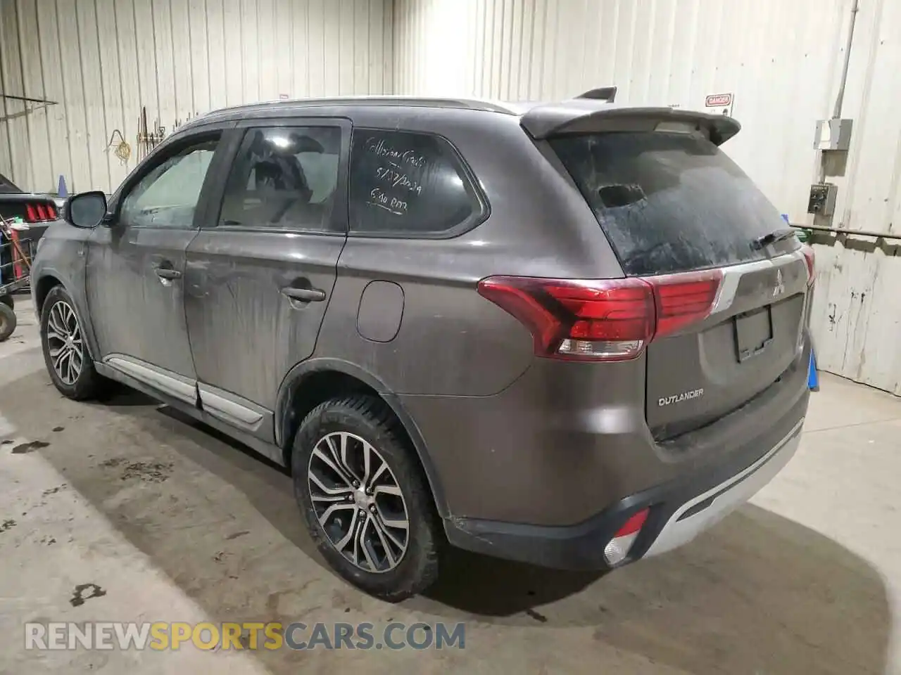 2 Photograph of a damaged car JA4JZ3AX8LZ603716 MITSUBISHI OUTLANDER 2020