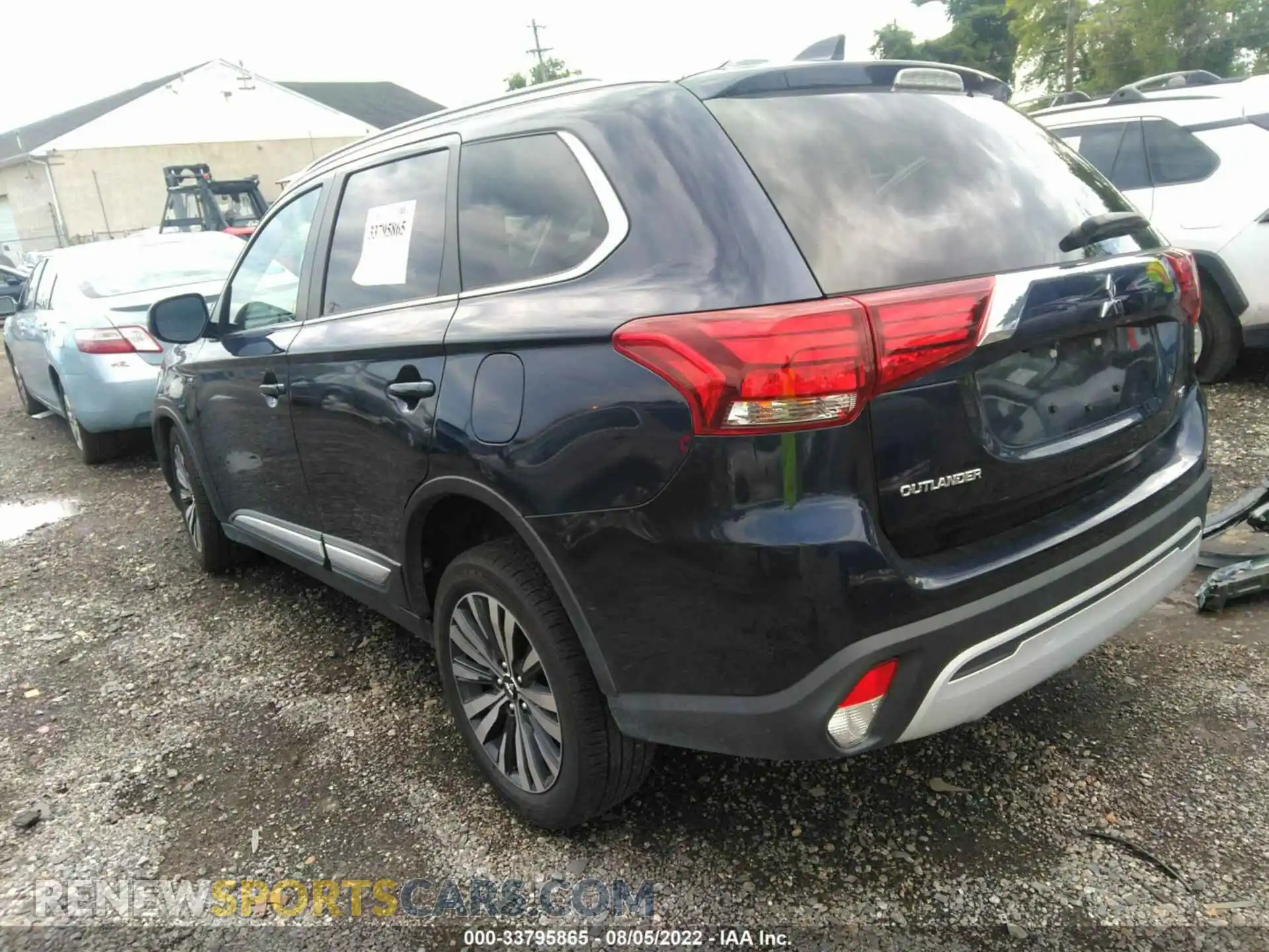 3 Фотография поврежденного автомобиля JA4JZ4AX4LZ047166 MITSUBISHI OUTLANDER 2020
