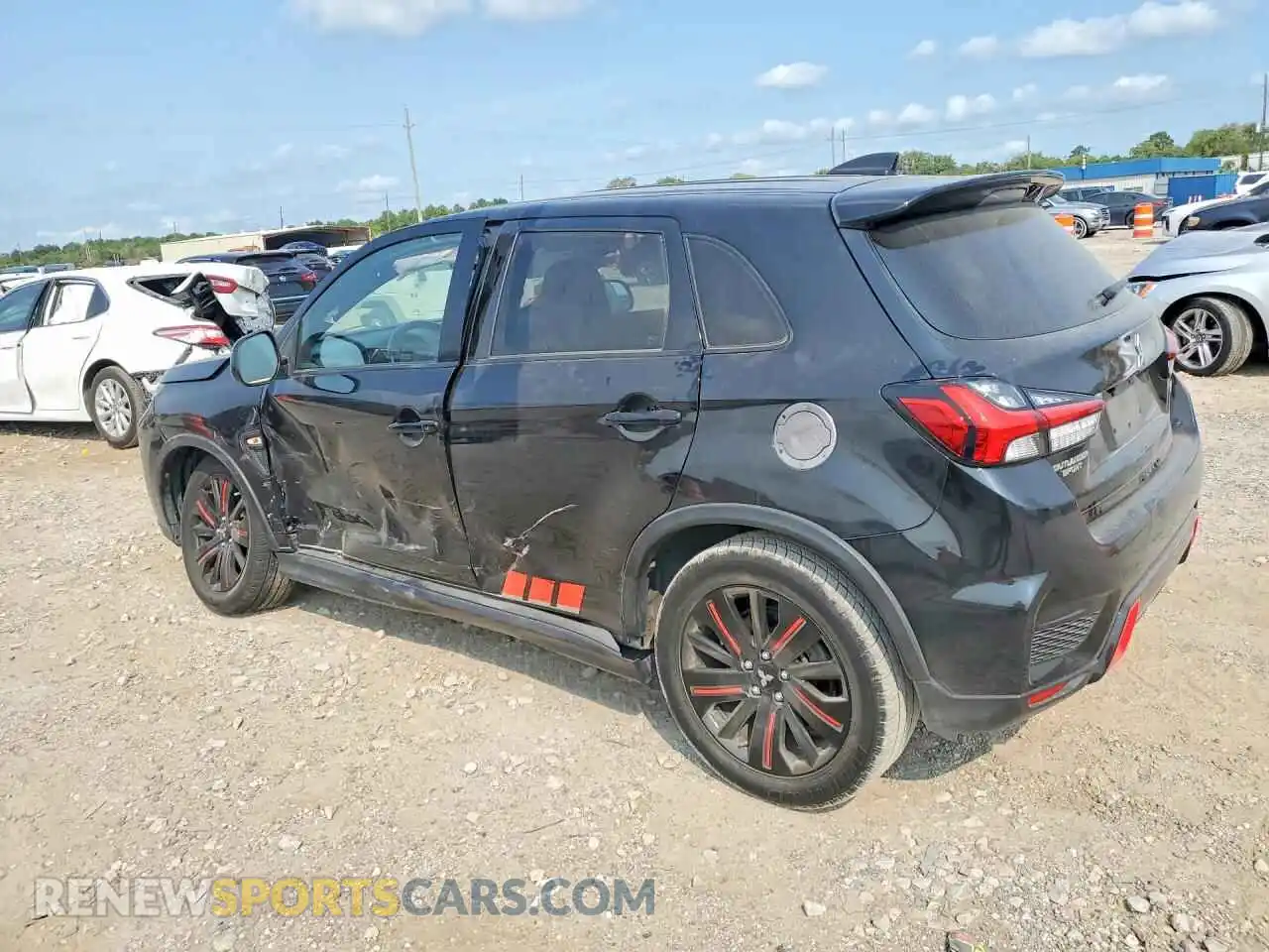 2 fotografías del automóvil dañado JA4APUAU0MU014921 MITSUBISHI OUTLANDER 2021