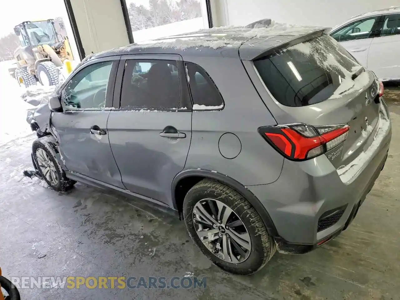 2 Photograph of a damaged car JA4APUAU1MU004009 MITSUBISHI OUTLANDER 2021