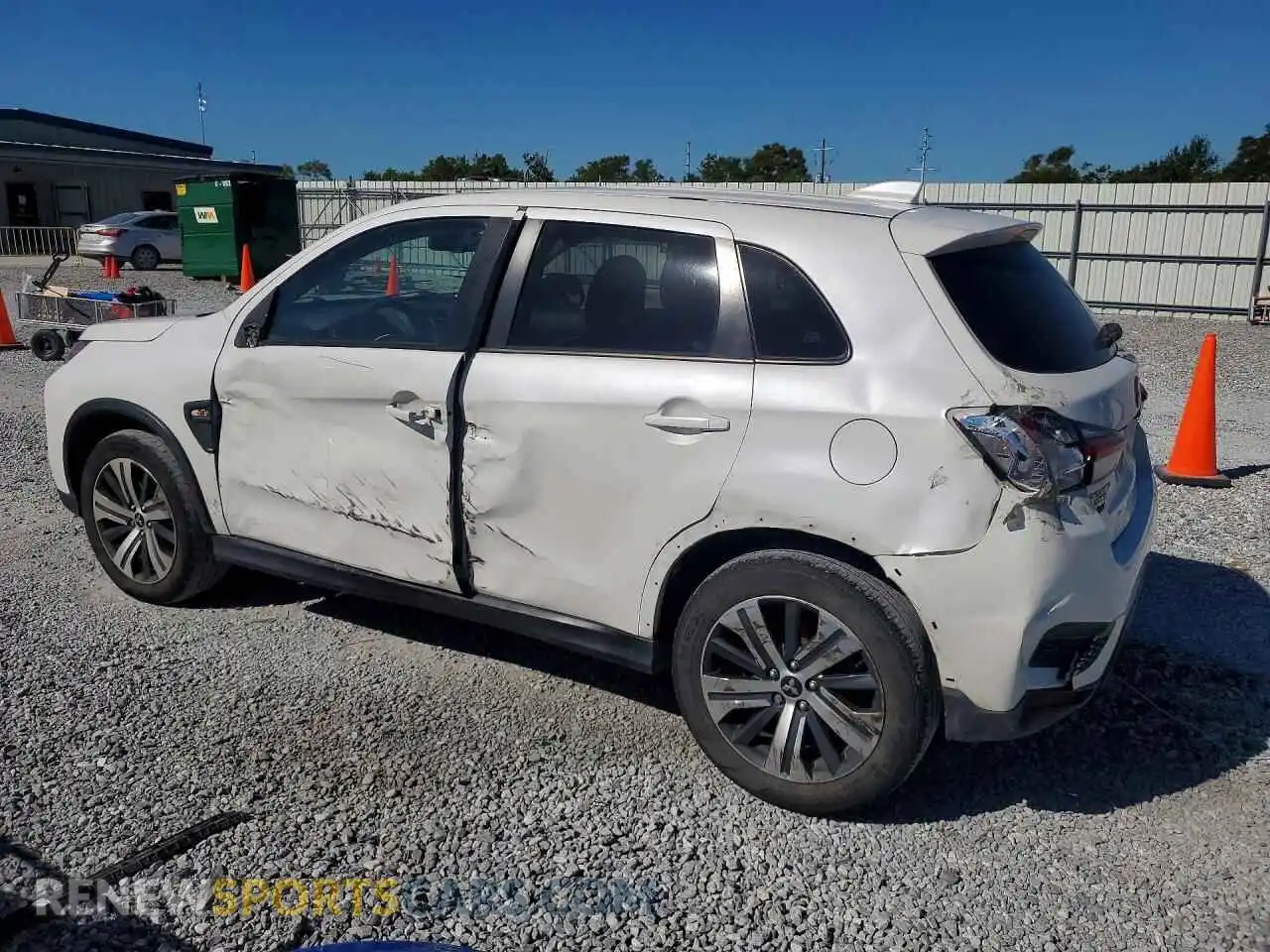 2 Photograph of a damaged car JA4APUAU4MU021189 MITSUBISHI OUTLANDER 2021
