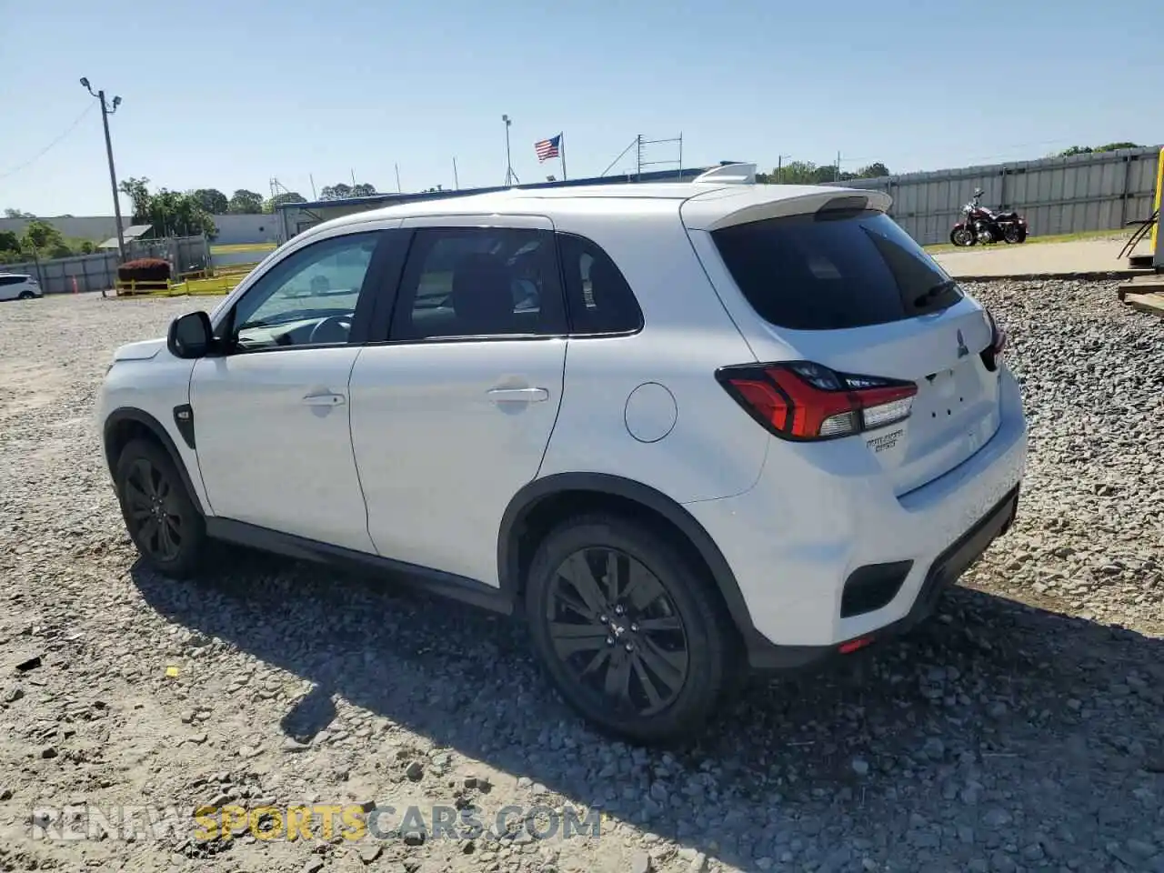 2 fotografías del automóvil dañado JA4APUAU6MU030699 MITSUBISHI OUTLANDER 2021