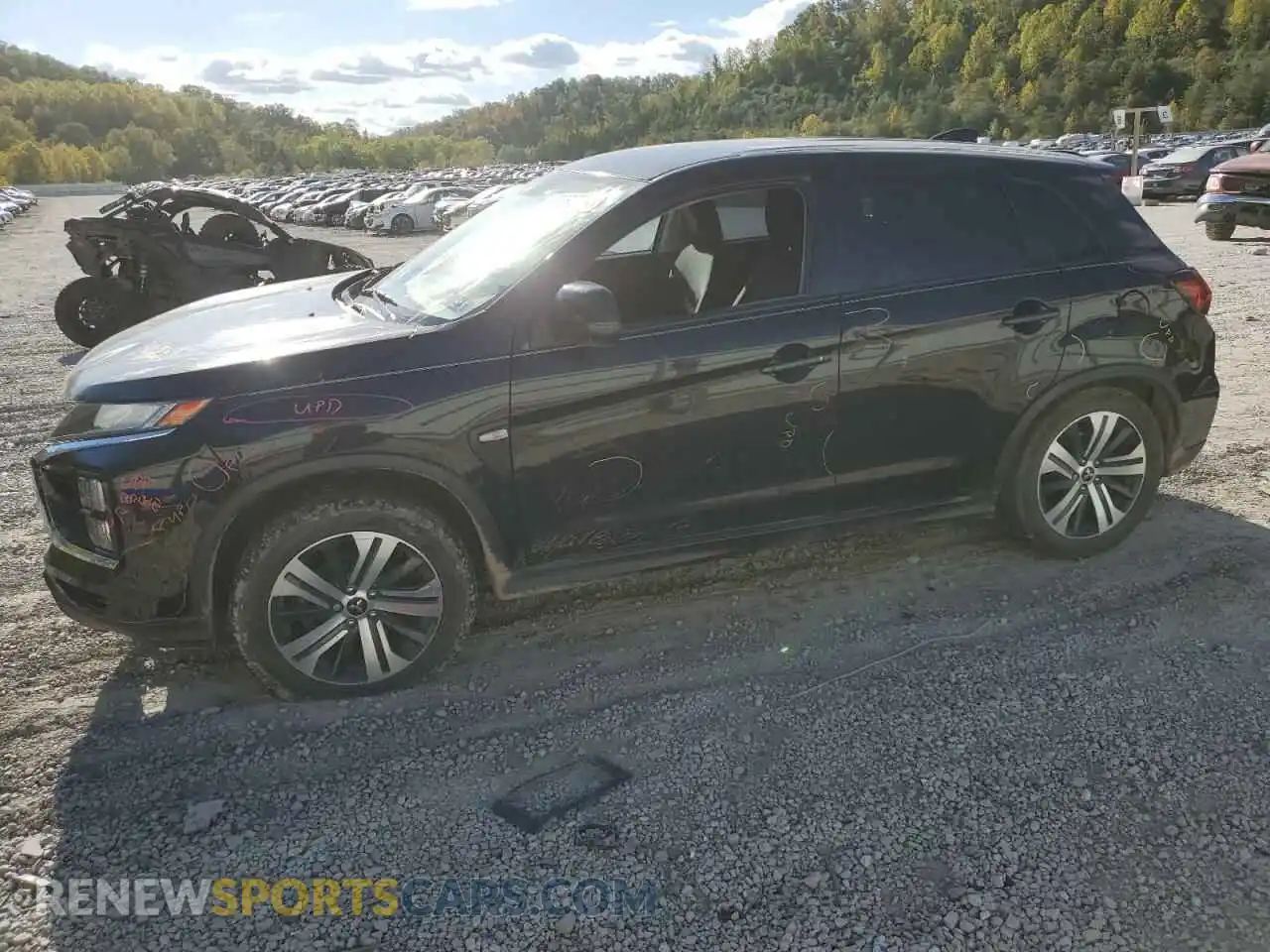 1 Photograph of a damaged car JA4APUAUXMU006874 MITSUBISHI OUTLANDER 2021
