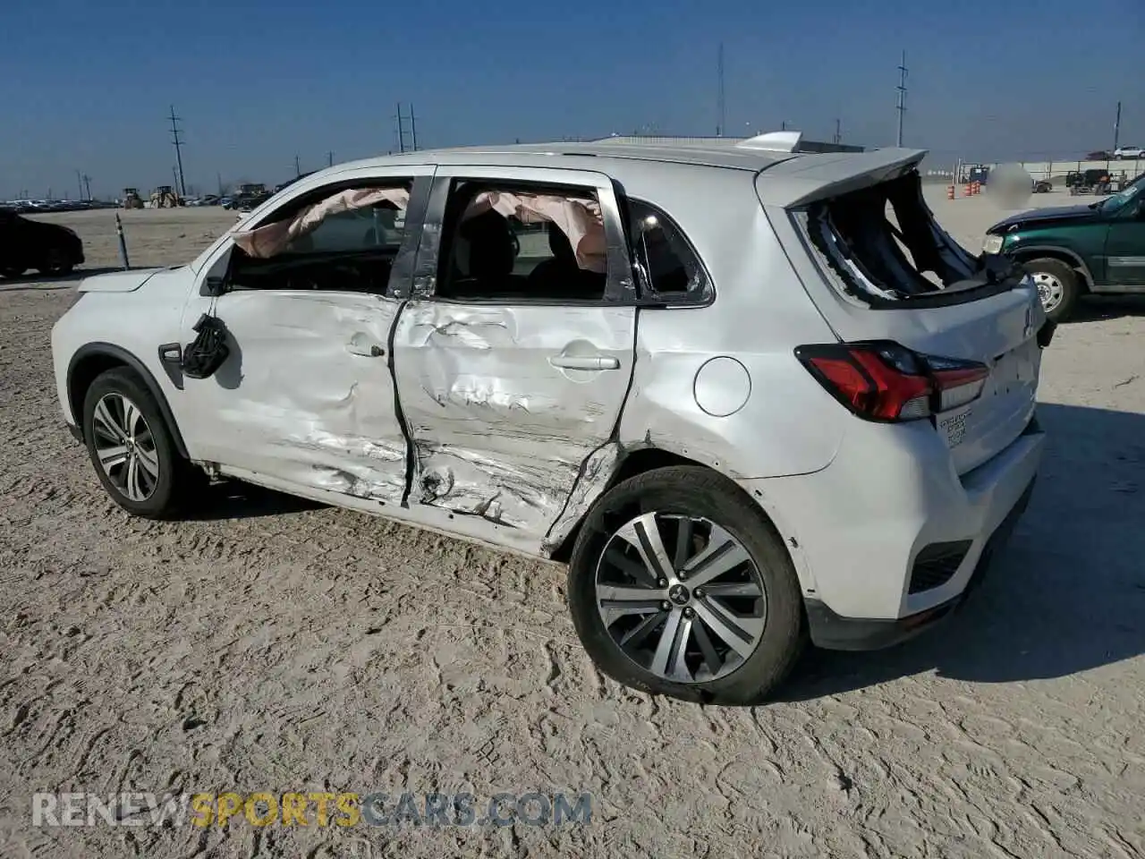 2 Photograph of a damaged car JA4APUAUXMU029409 MITSUBISHI OUTLANDER 2021