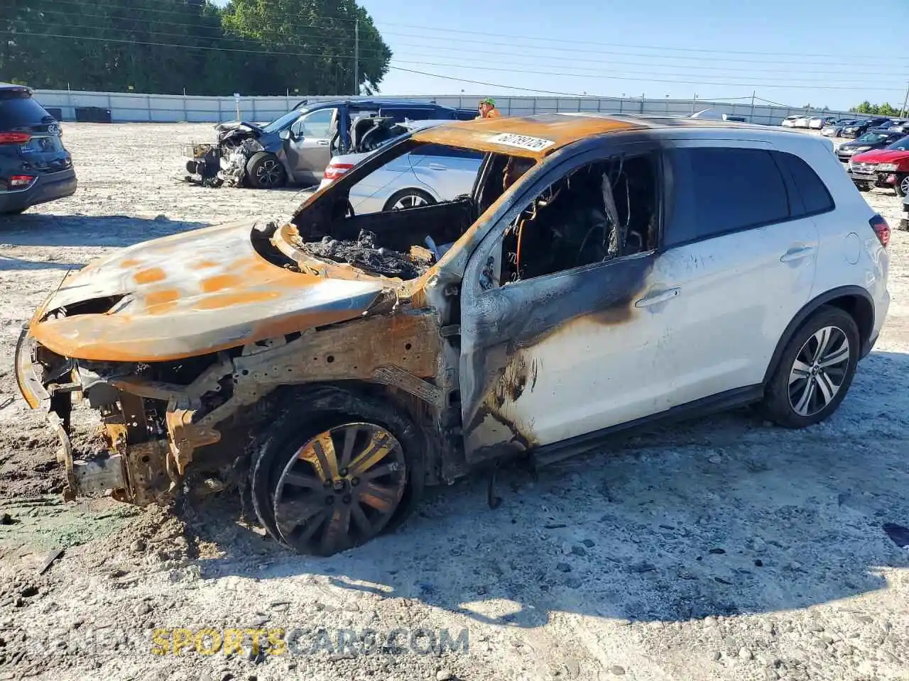 1 Photograph of a damaged car JA4APVAU0MU013743 MITSUBISHI OUTLANDER 2021