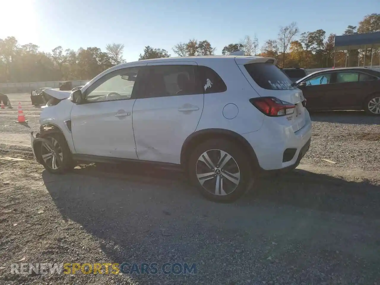 2 Photograph of a damaged car JA4APVAU1MU002380 MITSUBISHI OUTLANDER 2021