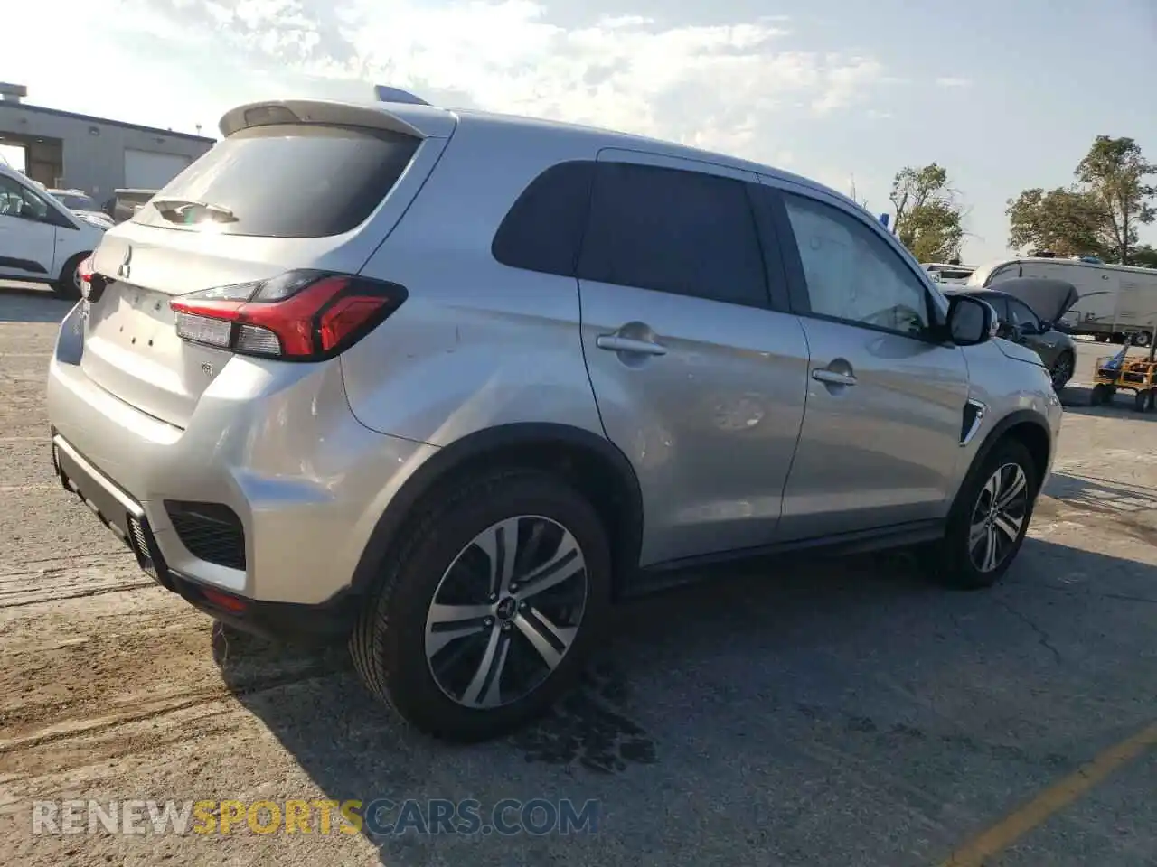 3 Photograph of a damaged car JA4APVAU2MU017809 MITSUBISHI OUTLANDER 2021