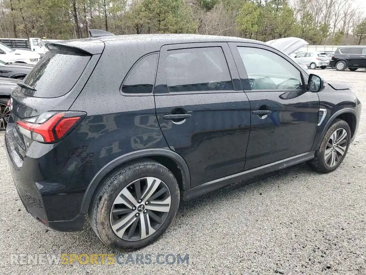 3 Photograph of a damaged car JA4APVAU6MU013245 MITSUBISHI OUTLANDER 2021
