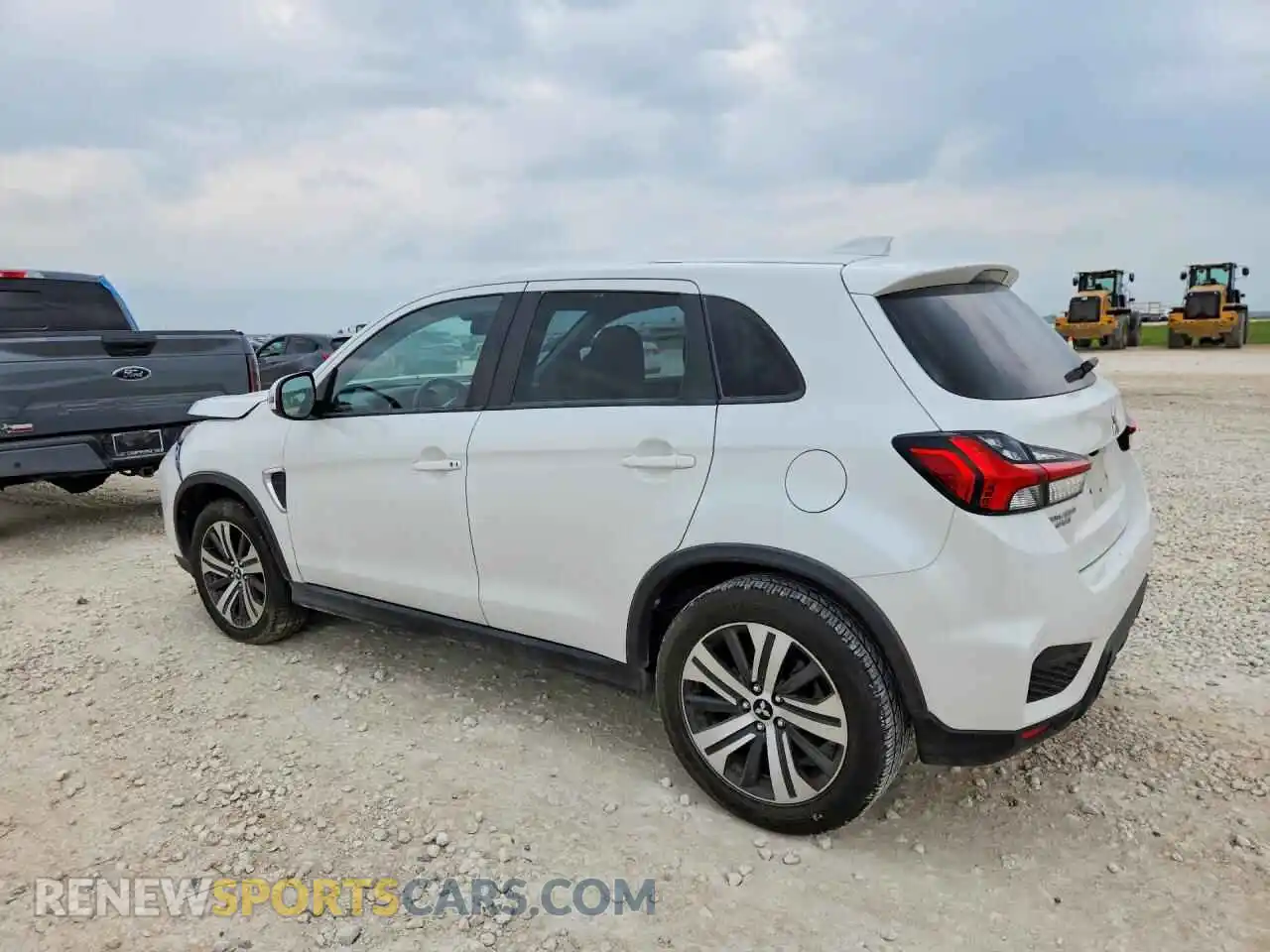 2 Photograph of a damaged car JA4APVAU8MU008516 MITSUBISHI OUTLANDER 2021