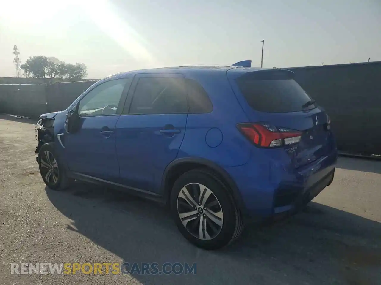 2 Фотография поврежденного автомобиля JA4APVAU8MU016261 MITSUBISHI OUTLANDER 2021