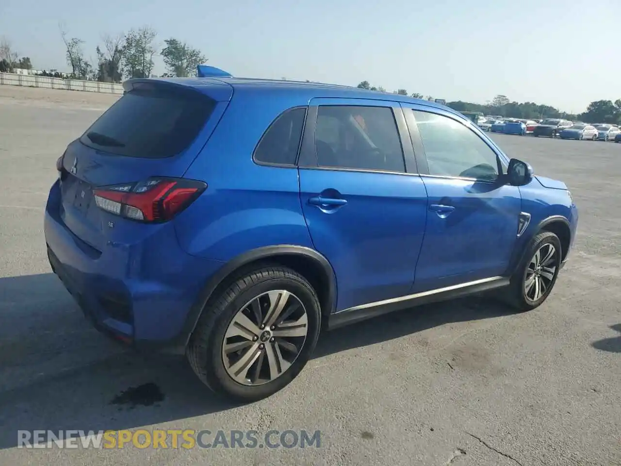 3 Фотография поврежденного автомобиля JA4APVAU8MU016261 MITSUBISHI OUTLANDER 2021