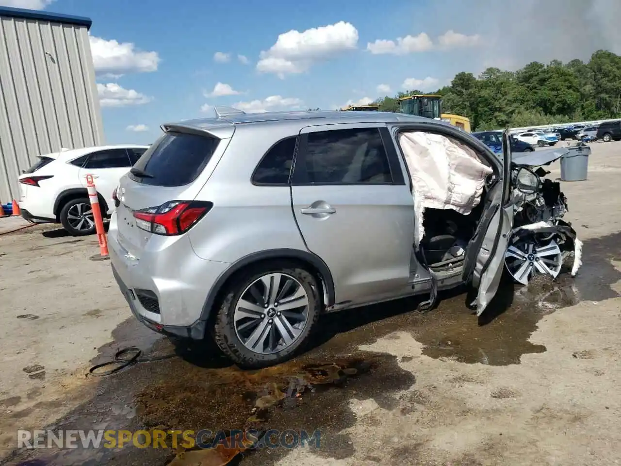 3 Photograph of a damaged car JA4APVAUXMU017332 MITSUBISHI OUTLANDER 2021