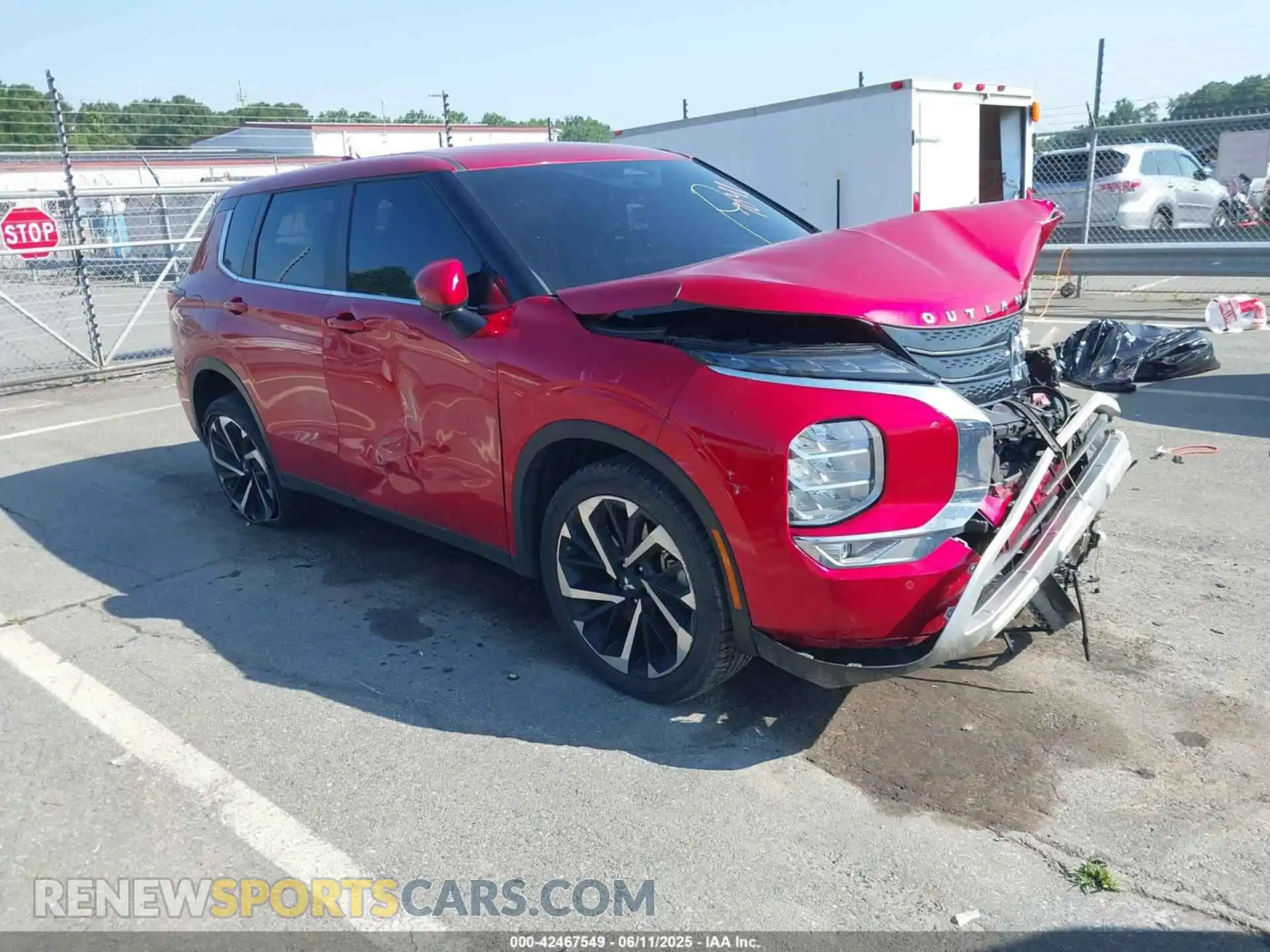 1 Фотография поврежденного автомобиля JA4J3VA89RZ017041 MITSUBISHI OUTLANDER 2024
