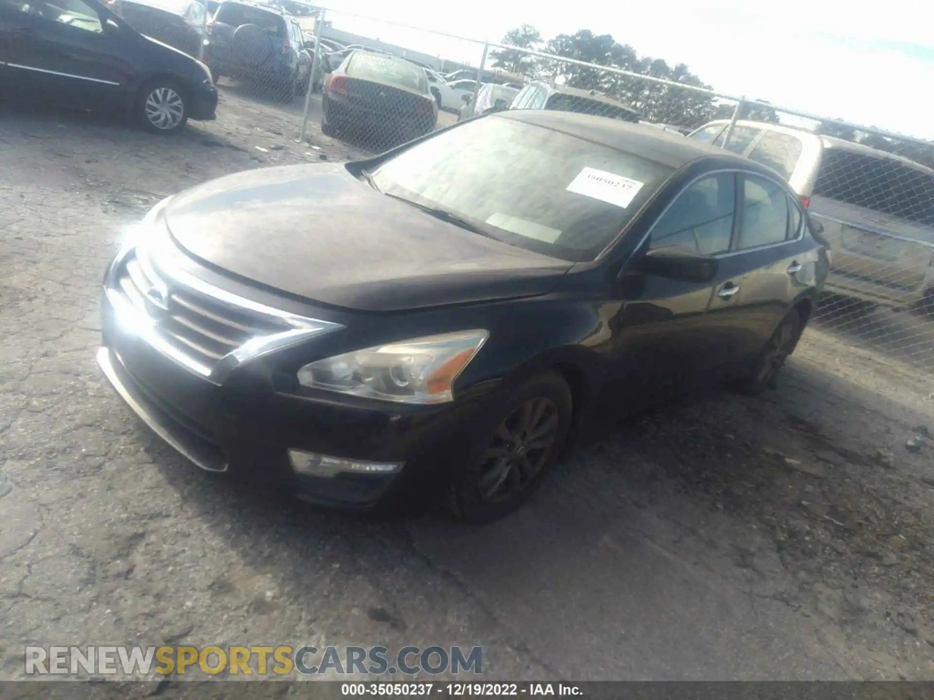 2 Photograph of a damaged car 1N4AL3AP3FN903138 NISSAN ALTIMA 2015