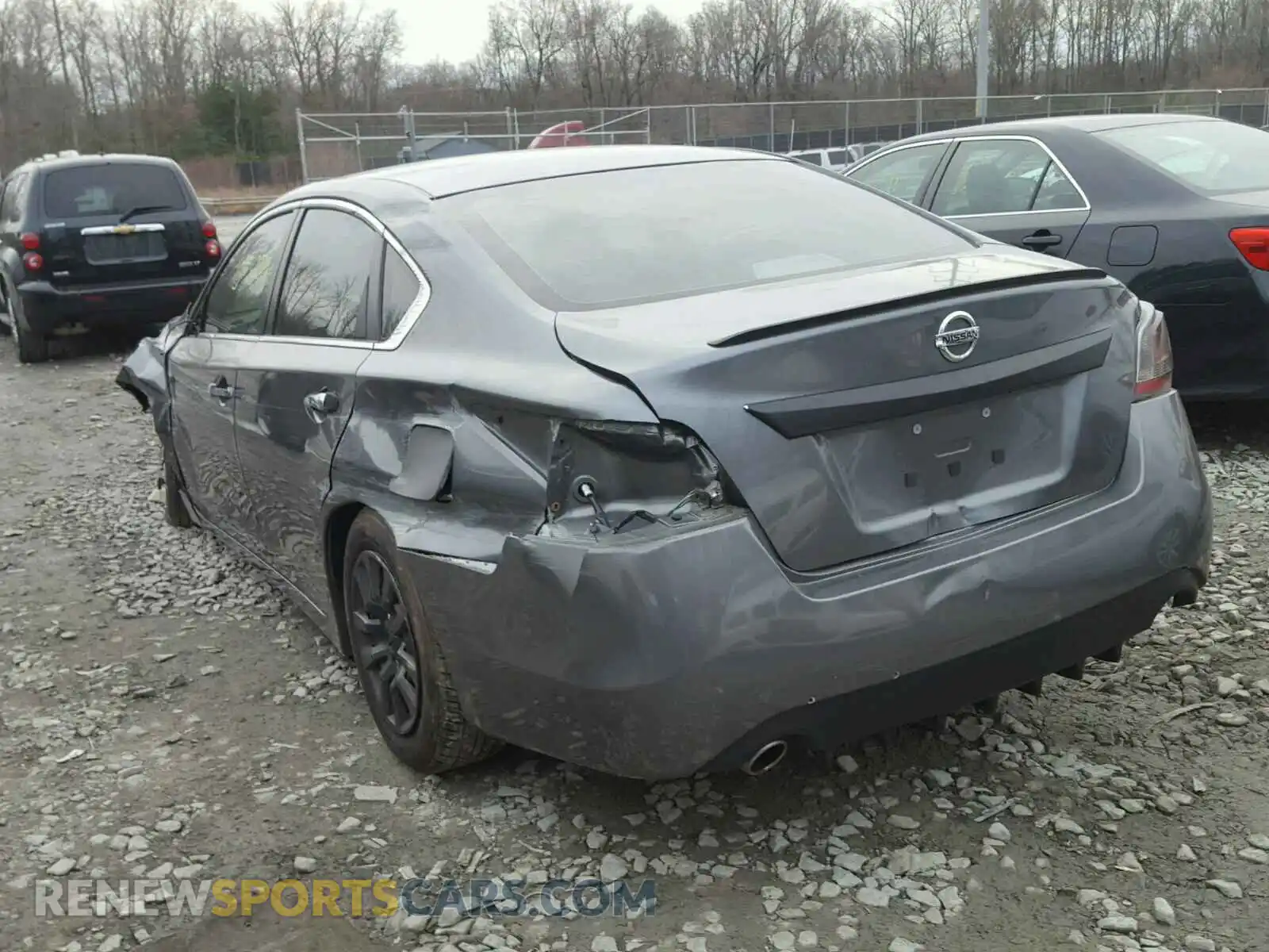 3 Photograph of a damaged car 1N4AL3APXFN334045 NISSAN ALTIMA 2015