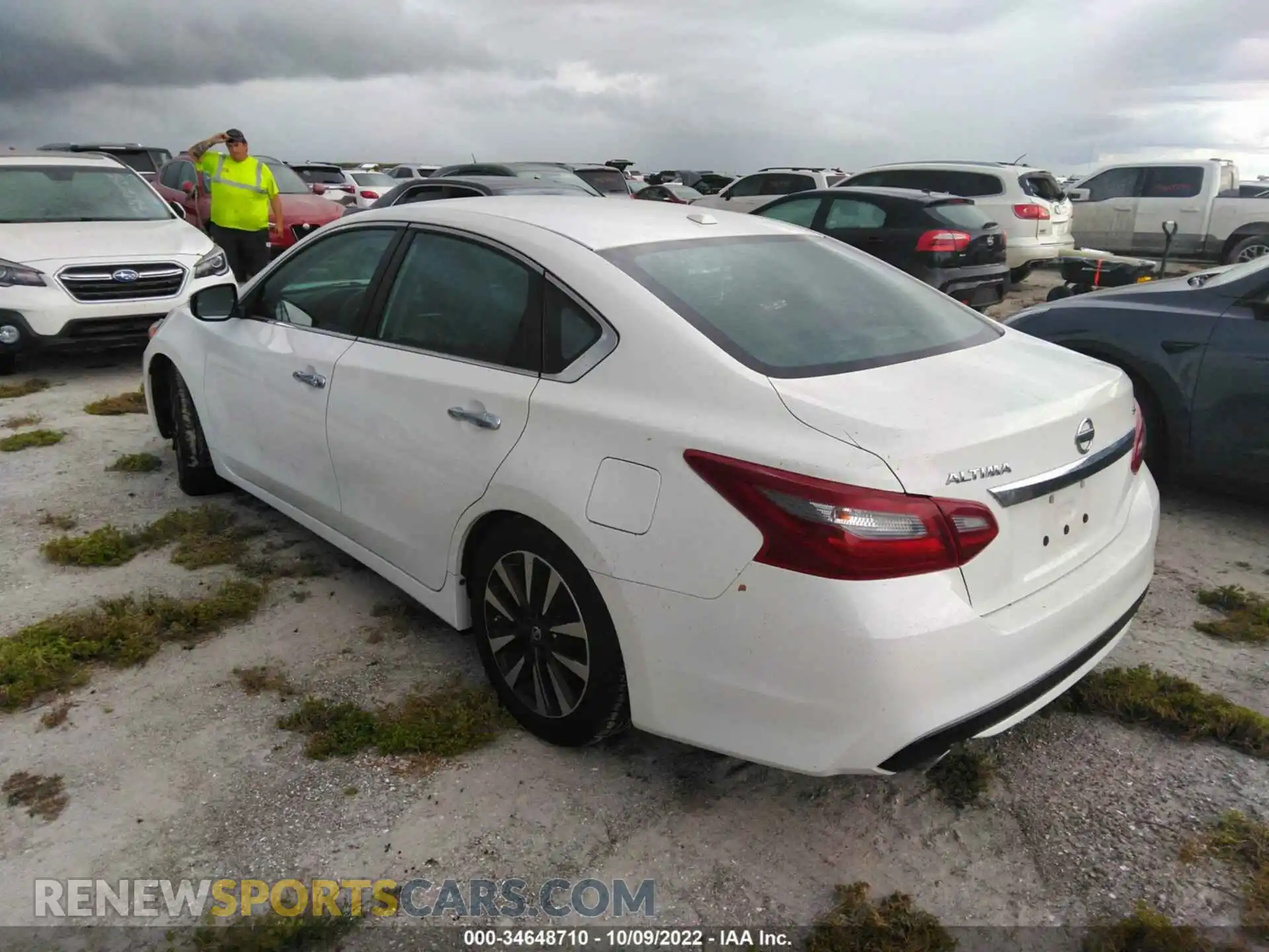 3 Photograph of a damaged car 1N4AL3AP0JC175119 NISSAN ALTIMA 2018