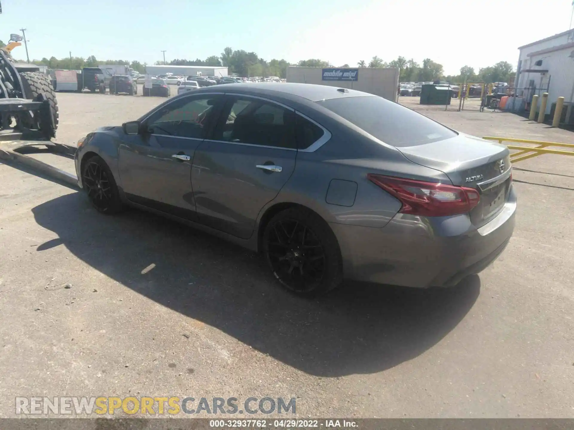 3 Photograph of a damaged car 1N4AL3AP8JC168872 NISSAN ALTIMA 2018