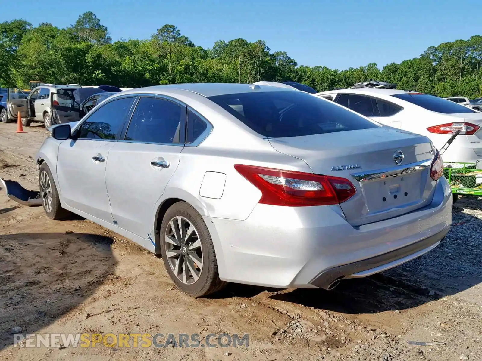3 Photograph of a damaged car 1N4AL3APXJC173507 NISSAN ALTIMA 2018