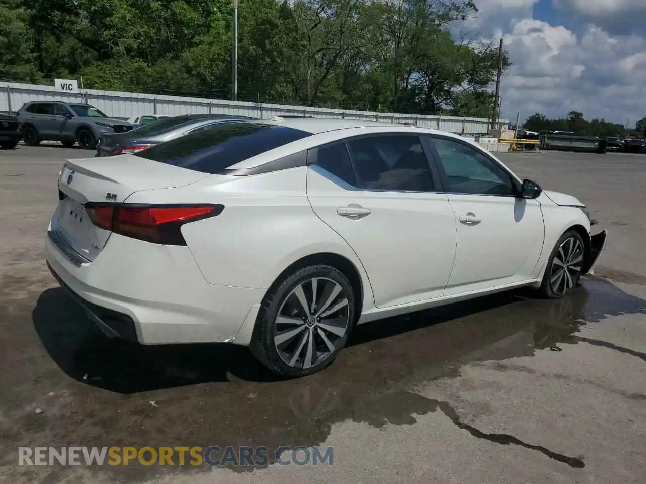 3 Фотография поврежденного автомобиля 1N4BL4CW0KN304724 NISSAN ALTIMA 2019