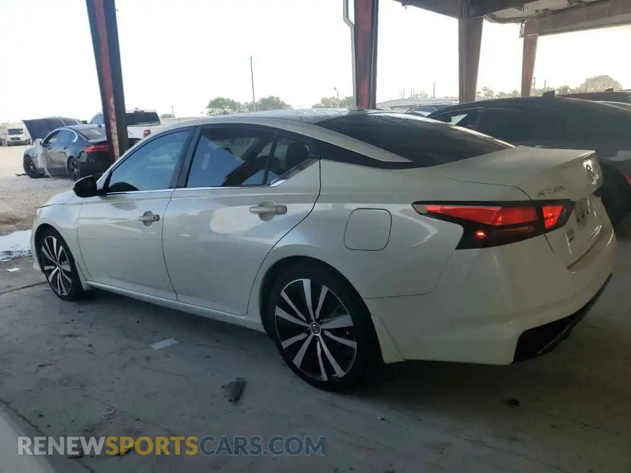 2 Photograph of a damaged car 1N4AL4CV6LC118606 NISSAN ALTIMA 2020