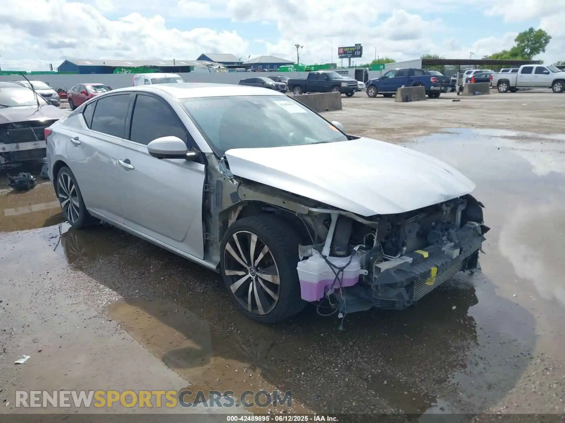 1 Photograph of a damaged car 1N4AL4FV2LN307480 NISSAN ALTIMA 2020