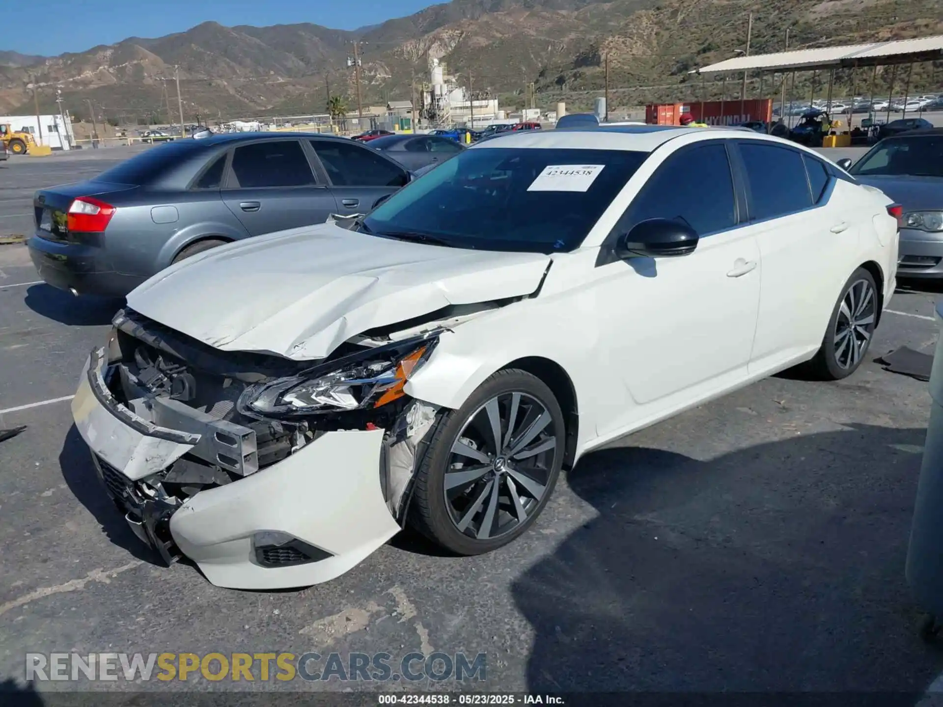 2 Photograph of a damaged car 1N4BL4CV0LN319944 NISSAN ALTIMA 2020