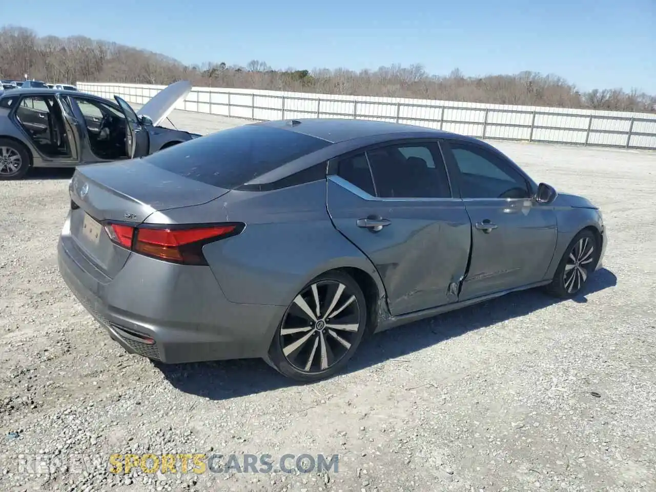 3 Photograph of a damaged car 1N4BL4CV5LC253032 NISSAN ALTIMA 2020