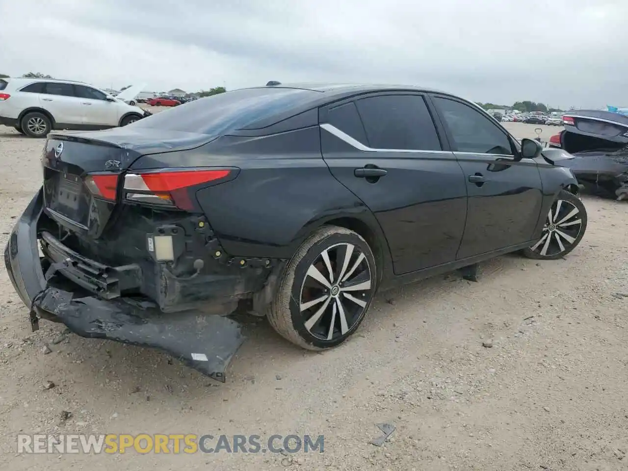 3 Photograph of a damaged car 1N4BL4CV6LC236501 NISSAN ALTIMA 2020