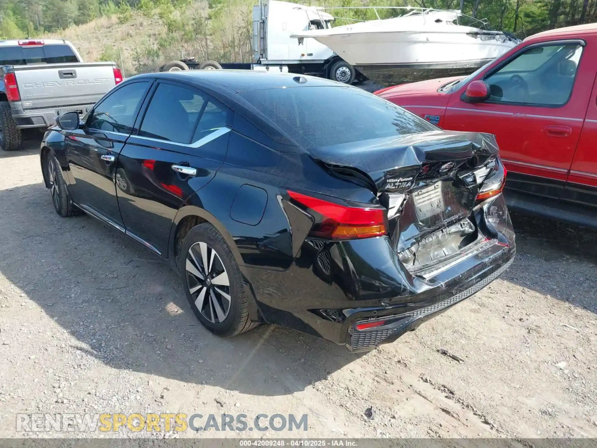 3 Photograph of a damaged car 1N4BL4DV7LC247666 NISSAN ALTIMA 2020