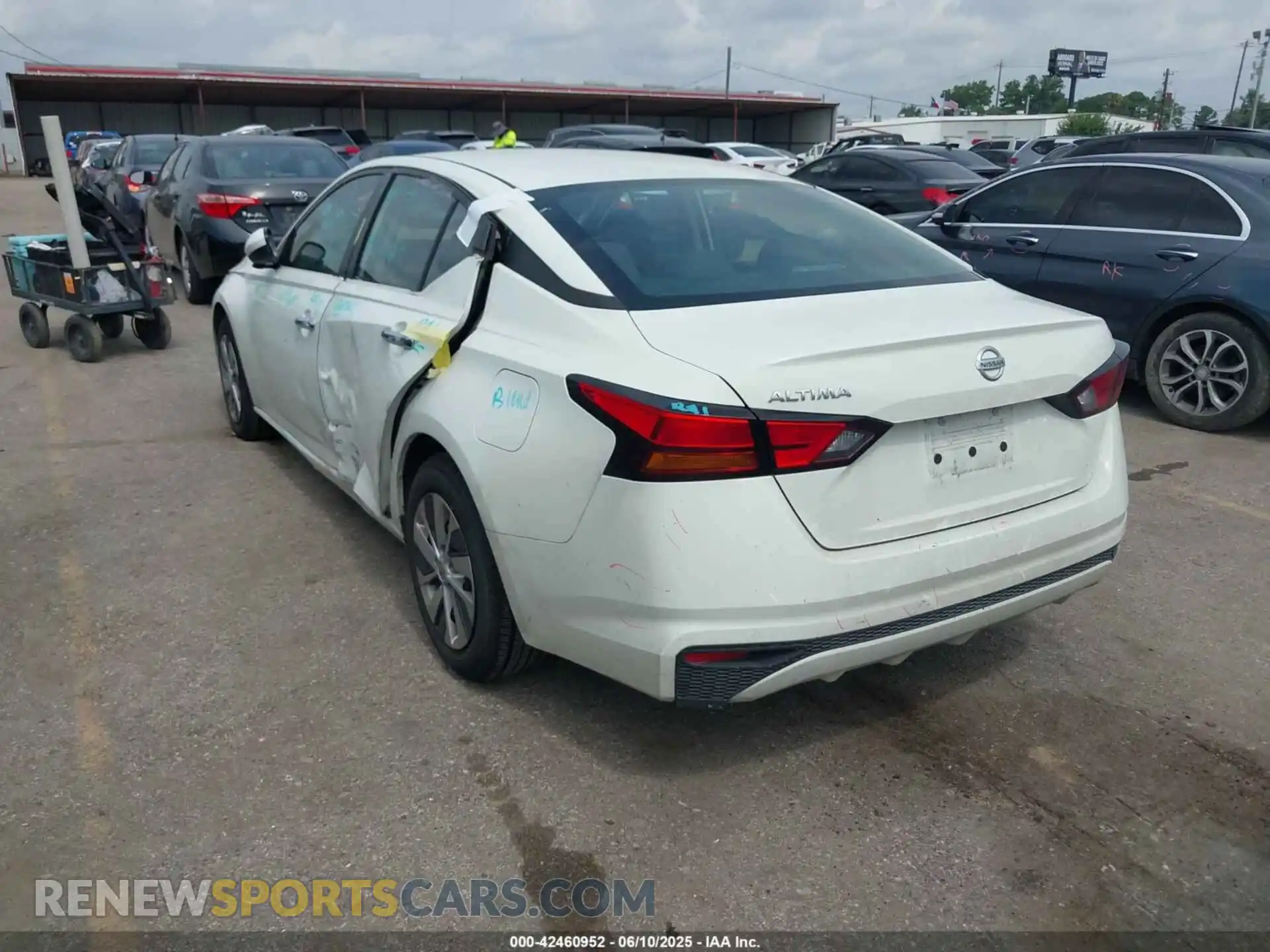 3 Photograph of a damaged car 1N4BL4BVXMN388739 NISSAN ALTIMA 2021