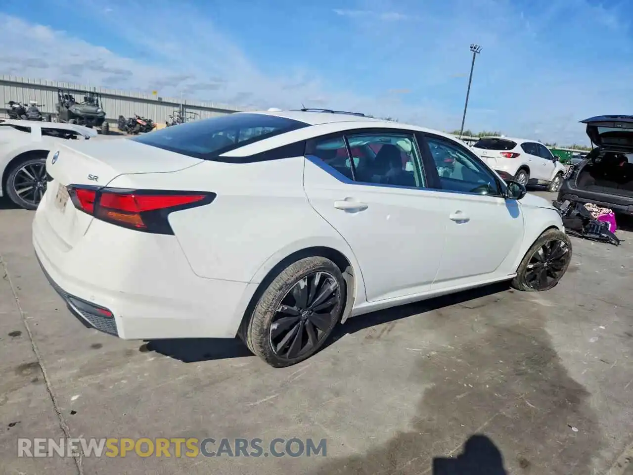 3 Фотография поврежденного автомобиля 1N4BL4CV0MN367610 NISSAN ALTIMA 2021