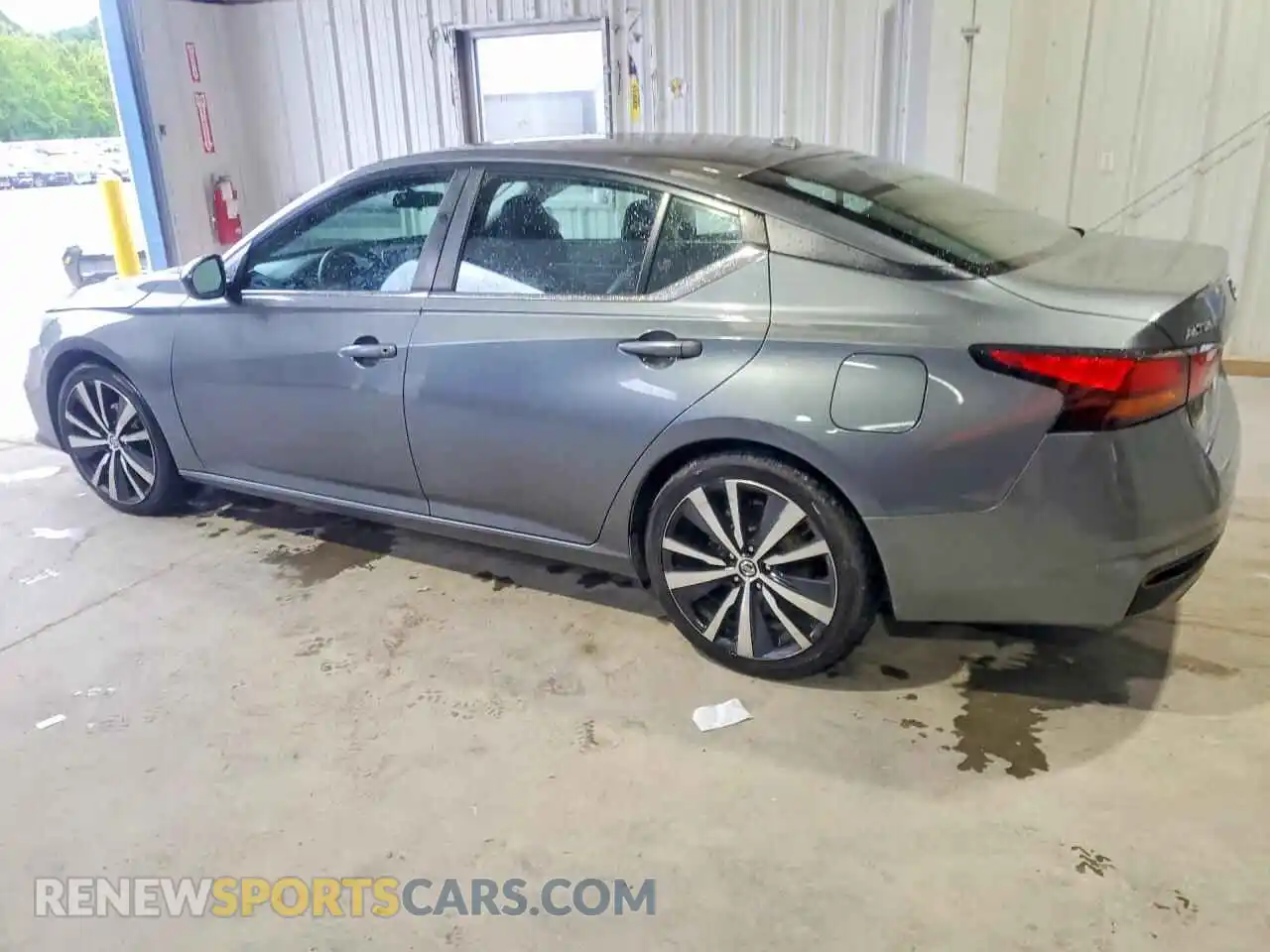 2 Photograph of a damaged car 1N4BL4CV1MN337676 NISSAN ALTIMA 2021