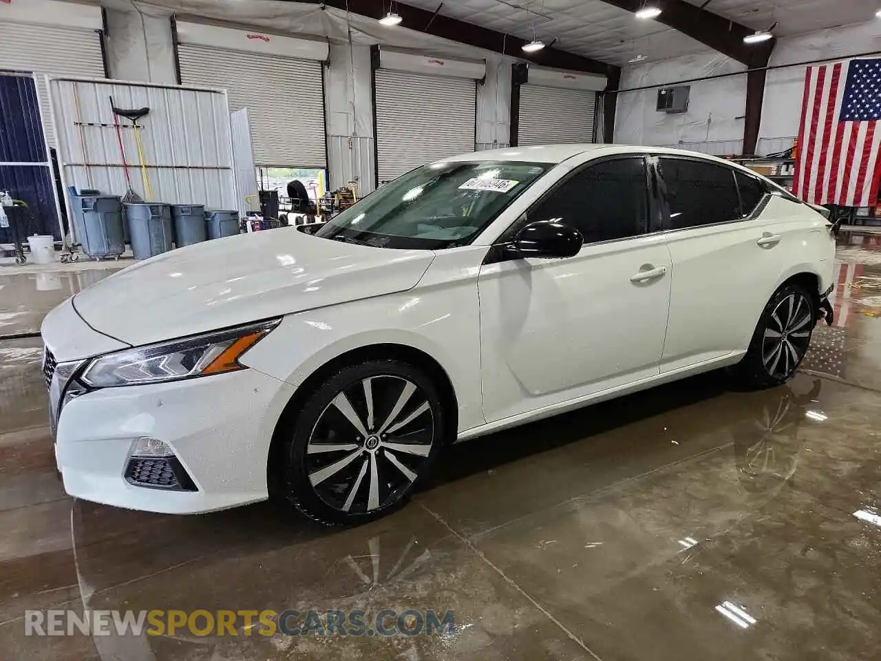 1 Фотография поврежденного автомобиля 1N4BL4CV2MN402714 NISSAN ALTIMA 2021