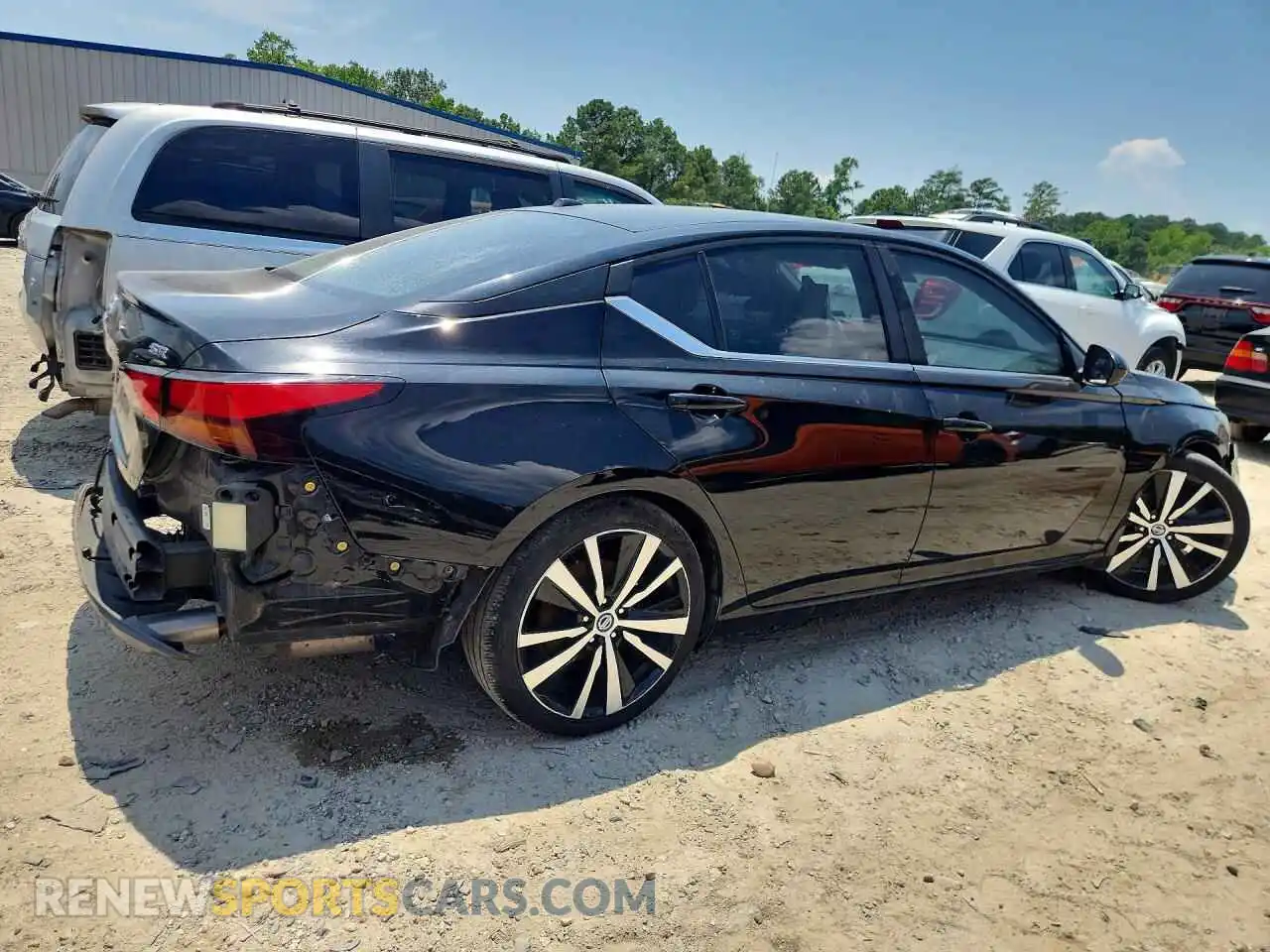 3 Photograph of a damaged car 1N4BL4CV3MN386815 NISSAN ALTIMA 2021