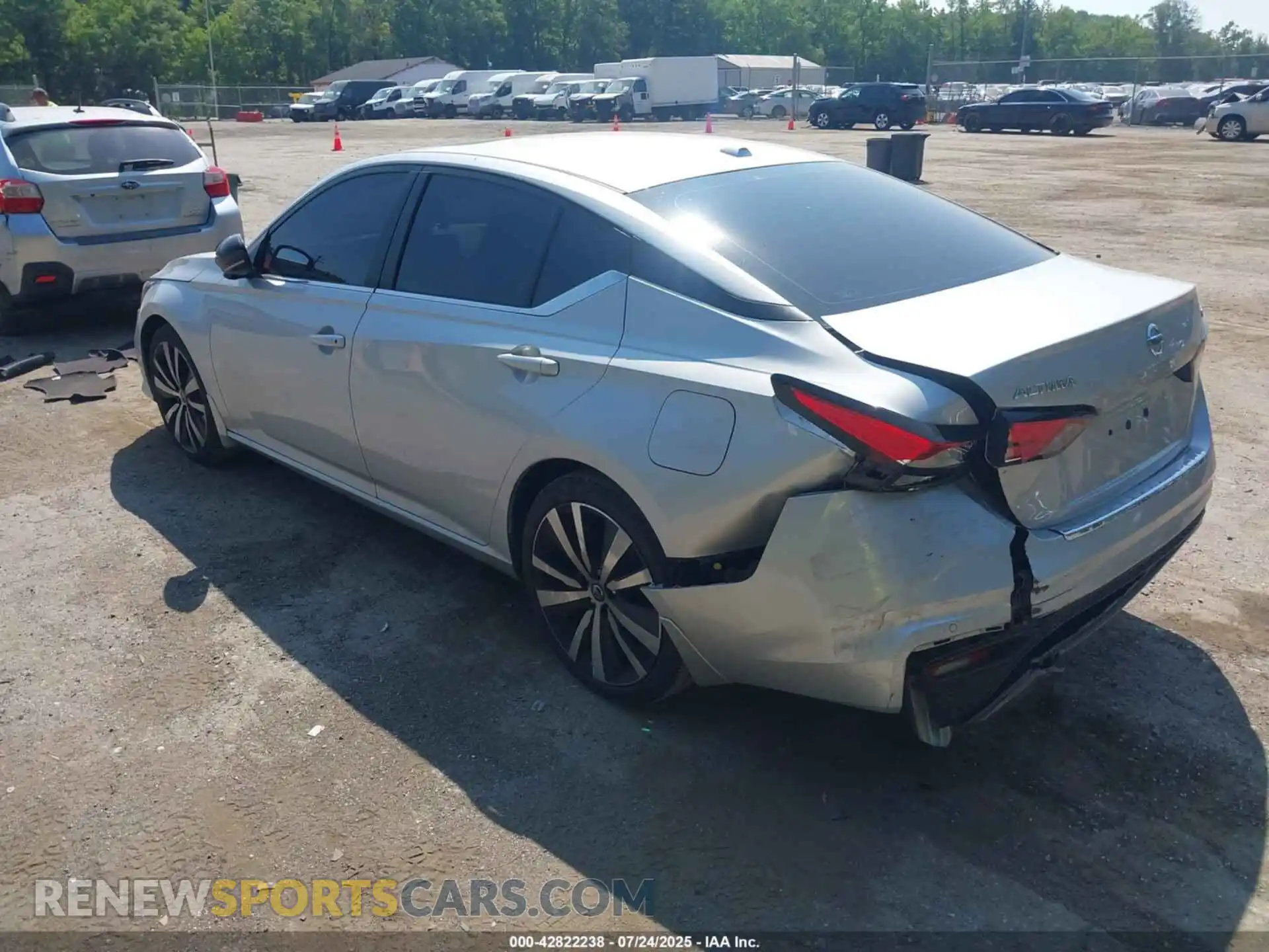3 Photograph of a damaged car 1N4BL4CV3MN412264 NISSAN ALTIMA 2021
