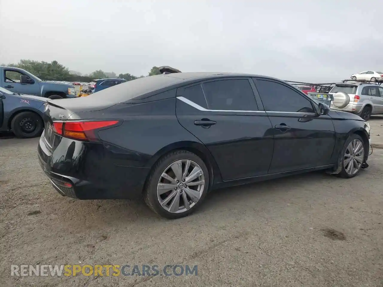 3 Photograph of a damaged car 1N4BL4CV5MN370261 NISSAN ALTIMA 2021