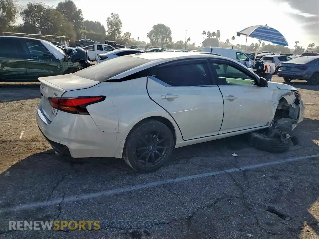 3 Photograph of a damaged car 1N4BL4CV7MN420464 NISSAN ALTIMA 2021